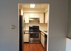 Pre-foreclosure Listing in N MILWAUKEE AVE APT 6D LIBERTYVILLE, IL 60048