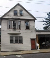 Pre-foreclosure in  TREMONT AVE Orange, NJ 07050