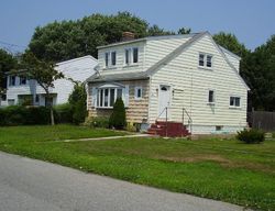 Pre-foreclosure in  S 7TH ST Lindenhurst, NY 11757