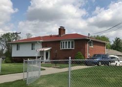 Pre-foreclosure in  DANVILLE DR Cincinnati, OH 45233
