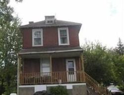 Pre-foreclosure Listing in LEWIS AVE LANSDOWNE, PA 19050