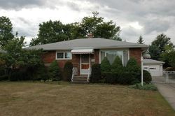 Pre-foreclosure in  WHITE PINE DR Bedford, OH 44146