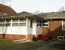 Pre-foreclosure in  GOLF TER Roselle, NJ 07203