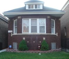 Pre-foreclosure in  S MARSHFIELD AVE Chicago, IL 60620