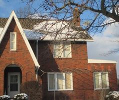 Pre-foreclosure in  OUTLOOK AVE Youngstown, OH 44504