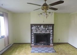 Pre-foreclosure in  LONG SHADOW LN Rome, OH 44085