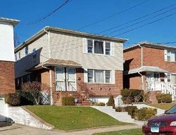 Pre-foreclosure Listing in 147TH DR ROSEDALE, NY 11422