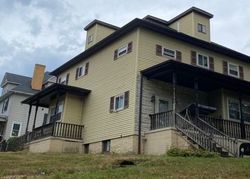 Pre-foreclosure Listing in NOBLESTOWN RD OAKDALE, PA 15071