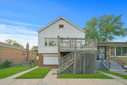 Pre-foreclosure in  E 89TH ST Chicago, IL 60619