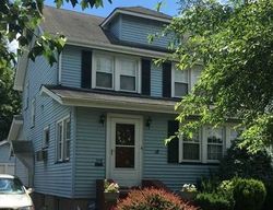 Pre-foreclosure in  MAPLE AVE Teaneck, NJ 07666