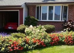 Pre-foreclosure Listing in LAWRENCE PL WANTAGH, NY 11793