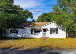 Pre-foreclosure in  BIRCH ST Milton, FL 32570
