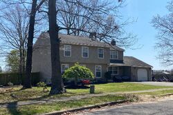 Pre-foreclosure in  DOVE CT Sicklerville, NJ 08081
