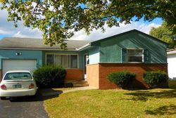 Pre-foreclosure in  WOODCREST RD Columbus, OH 43232