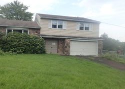 Pre-foreclosure Listing in WHITES MILL RD TELFORD, PA 18969