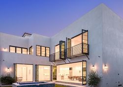 Pre-foreclosure in  W SUNSET BLVD Los Angeles, CA 90049