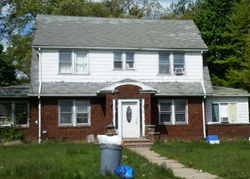 Pre-foreclosure in  SUMMIT AVE Spring Valley, NY 10977