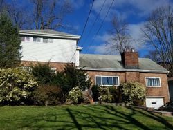 Pre-foreclosure Listing in CRESTWOOD DR WEST ORANGE, NJ 07052