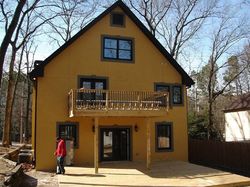 Pre-foreclosure in  NORTHSIDE DR NW Atlanta, GA 30305