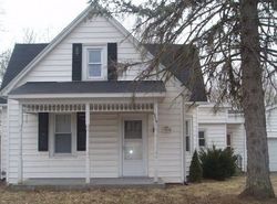 Pre-foreclosure in  HOLY CROSS RD Fairview Heights, IL 62208