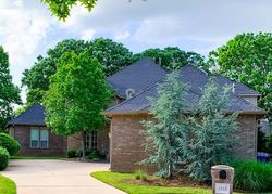 Pre-foreclosure Listing in GREENWAY CIR NORMAN, OK 73072