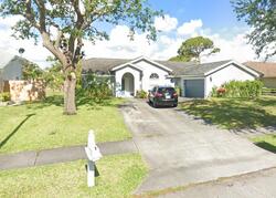 Pre-foreclosure in  SUNFLOWER AVE Delray Beach, FL 33445
