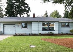 Pre-foreclosure in  N BERTELSEN RD Eugene, OR 97402