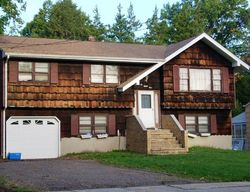 Pre-foreclosure Listing in WEST AVE SEWAREN, NJ 07077