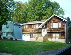 Pre-foreclosure Listing in WEST AVE SEWAREN, NJ 07077