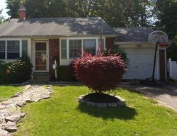  Lakeview Dr, Trenton NJ