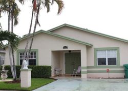 Pre-foreclosure in  W 10TH ST West Palm Beach, FL 33404