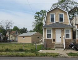 Pre-foreclosure in  RED BANK AVE National Park, NJ 08063