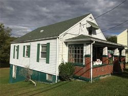 Pre-foreclosure in  LATROBE DERRY RD Bradenville, PA 15620