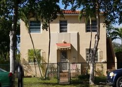 Pre-foreclosure in  SW 13TH AVE Miami, FL 33135