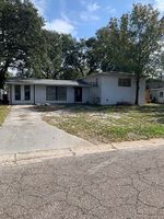 Pre-foreclosure in  S GAINES RD Tampa, FL 33611