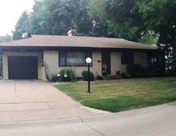 Pre-foreclosure Listing in HAWTHORNE DR BETTENDORF, IA 52722