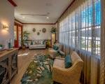 Pre-foreclosure in  GLEN EAGLE CIR Naples, FL 34104
