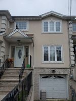 Pre-foreclosure in  MAJOR AVE Staten Island, NY 10305