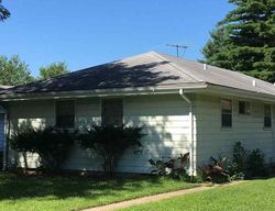 Pre-foreclosure in  FAIRVIEW AVE Rockford, IL 61108