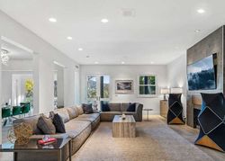 Pre-foreclosure Listing in CARDIGAN PL BEVERLY HILLS, CA 90210