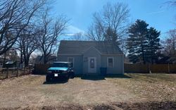 Pre-foreclosure Listing in TAUBE AVE BENTON HARBOR, MI 49022