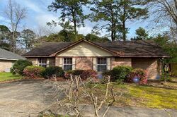  Oakmont Ct, Mobile AL