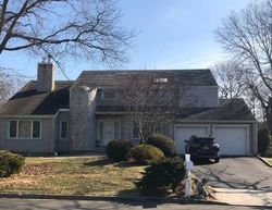  Carmen View Dr, Shirley NY