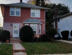 Pre-foreclosure Listing in MAPLEWOOD AVE HEMPSTEAD, NY 11550