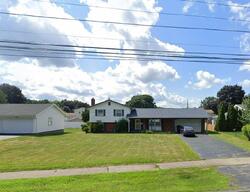 Pre-foreclosure in  KINGS HWY S Rochester, NY 14617
