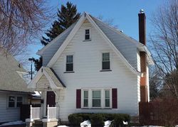 Pre-foreclosure in  STEWART DR Rochester, NY 14624