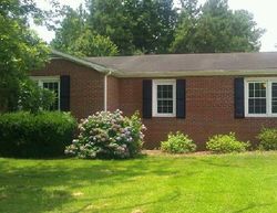 Pre-foreclosure in  BOULDER LN Jacksonville, NC 28540