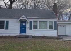  Woodland Dr, Collinsville IL