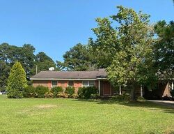 Pre-foreclosure in  HICKORY DR Clayton, NC 27520