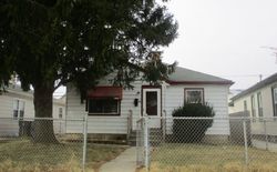 Pre-foreclosure Listing in HOWE ST RACINE, WI 53403